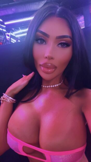 Full leaked Amiradoll private onlyfans photo