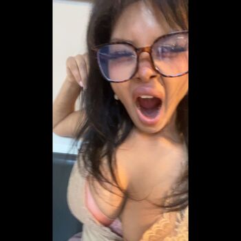 Full leaked Amirotti private onlyfans photo