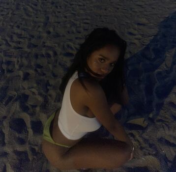 Full leaked Ammiroseeee private onlyfans photo