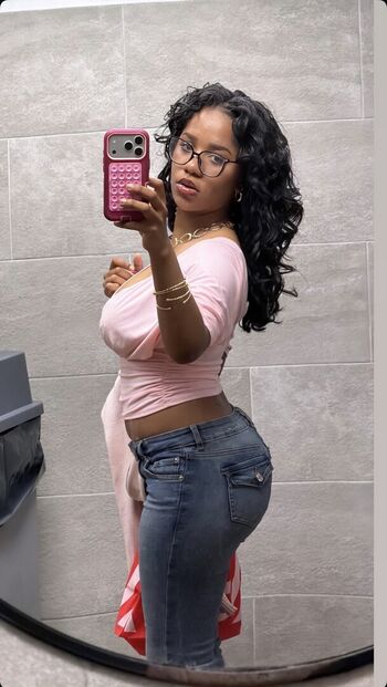 Full leaked Ammiroseeee private onlyfans photo