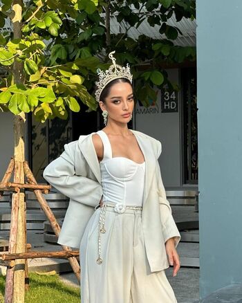 Full leaked Amy viranya berry page private onlyfans photo