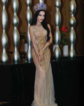 Full leaked Amy viranya berry page private onlyfans photo