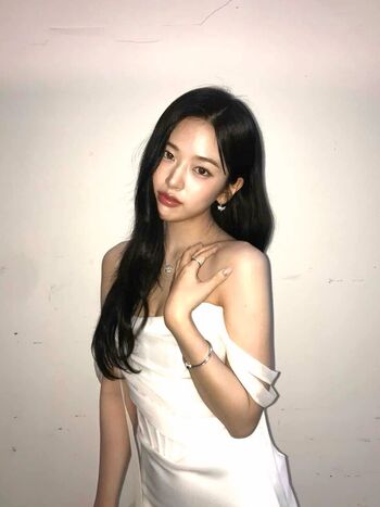 Full leaked An yujin page private onlyfans photo