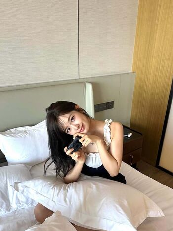 Full leaked An yujin private onlyfans photo