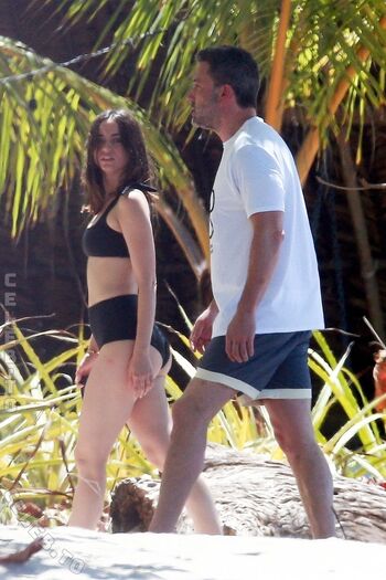 Full leaked Ana de armas  page private onlyfans photo