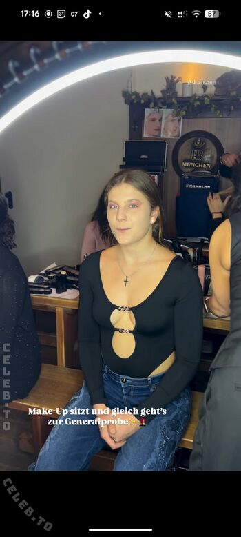 Full leaked Anabel und maria glocker private onlyfans photo