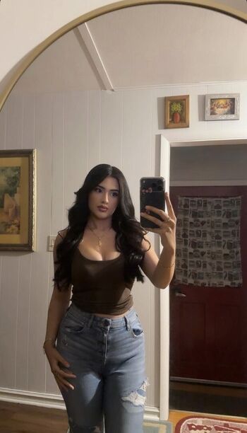 Full leaked Anarelyalanis private onlyfans photo