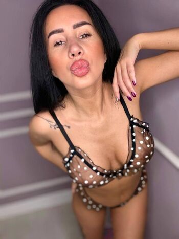 Full leaked Anarhodes private onlyfans photo