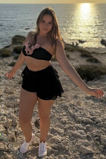 Full leaked Anastasia rose official private onlyfans photo