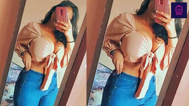 Full leaked Anavrin private onlyfans photo