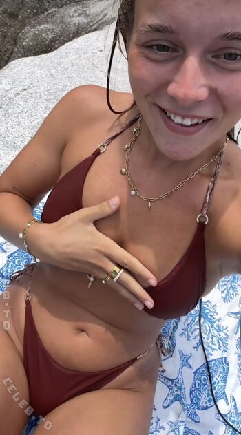 Full leaked Angelinajoleen private onlyfans photo