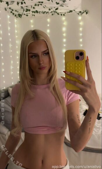 Full leaked Anialivo private onlyfans photo