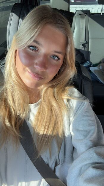 Full leaked Aniela leon page private onlyfans photo