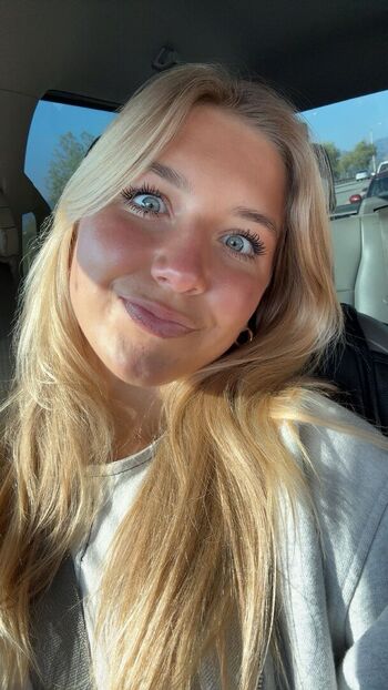 Full leaked Aniela leon page private onlyfans photo