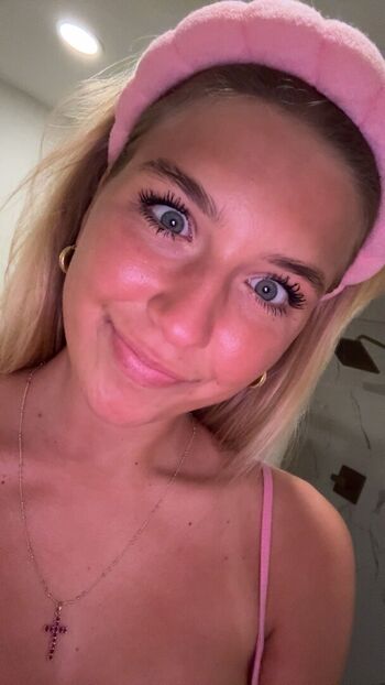 Full leaked Aniela leon page private onlyfans photo