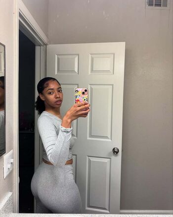 Full leaked Aniyakarice private onlyfans photo