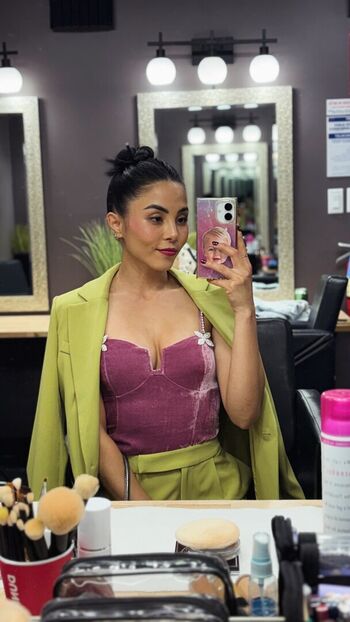 Anna Akana