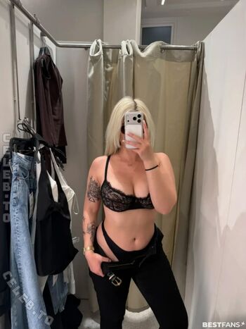 Full leaked Anna blum private onlyfans photo