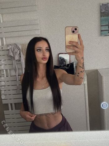annaa_starr