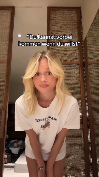 Full leaked Annaaaurelia private onlyfans photo