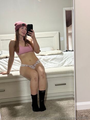 Full leaked Annaoswaldskqn page private onlyfans photo