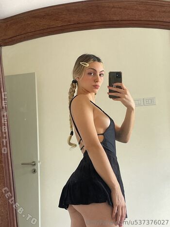 Full leaked Annasofiaaaa private onlyfans photo