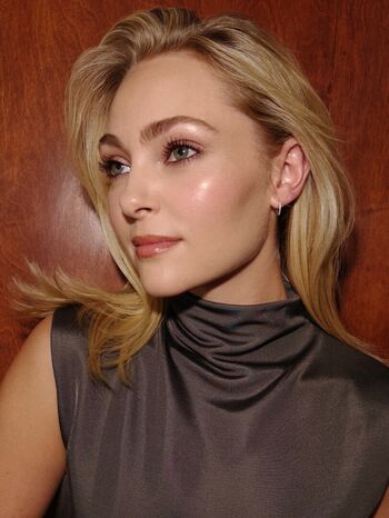 Full leaked Annasophia robb page private onlyfans photo