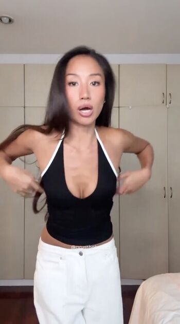 Full leaked Anne ale private onlyfans photo