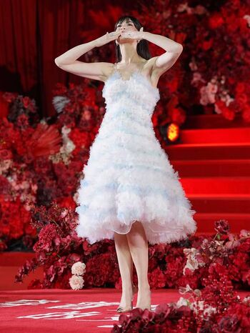 Full leaked Anne hathaway page private onlyfans photo