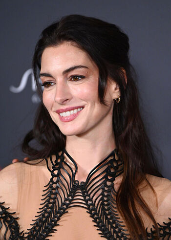 Anne Hathaway