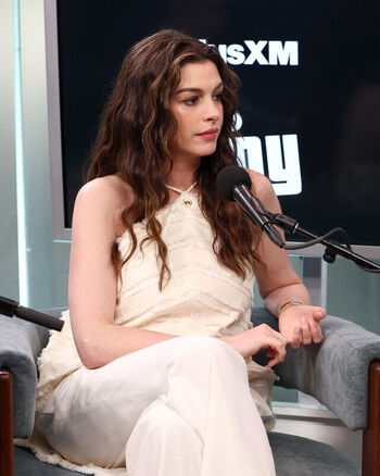 Full leaked Anne hathaway private onlyfans photo