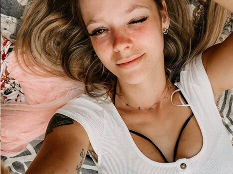 Full leaked Anne wns he private onlyfans photo