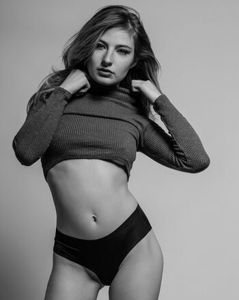 Full leaked Annie poletick page private onlyfans photo