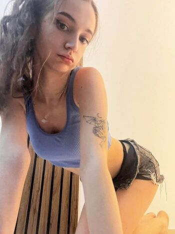 Full leaked Anniemalfarm private onlyfans photo