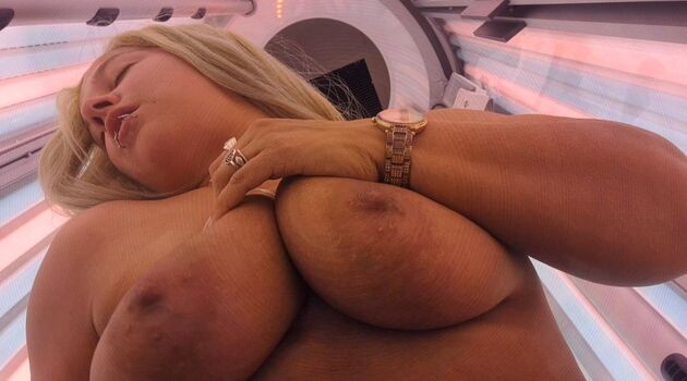 Full leaked Annika eve private onlyfans photo