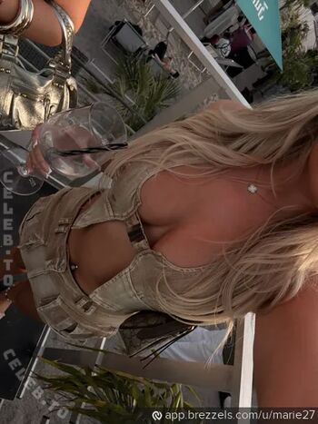 Full leaked Annmariedtz private onlyfans photo