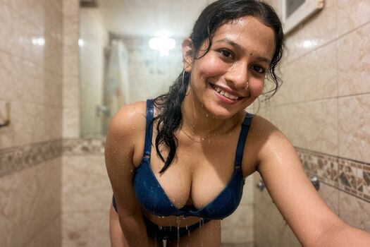 Full leaked Anushka das private onlyfans photo