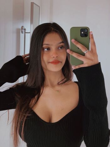 Full leaked Anushka solanki private onlyfans photo