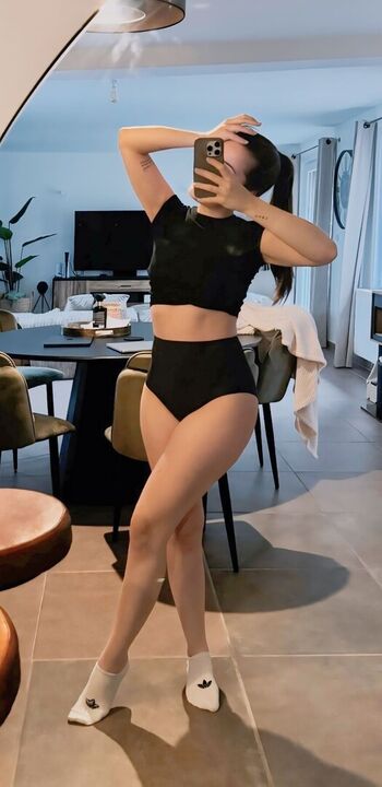 Full leaked Apollinegrmz private onlyfans photo