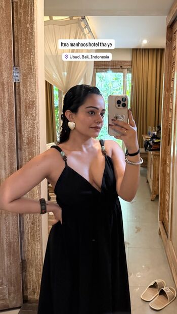 Full leaked Apoorva arora private onlyfans photo