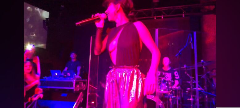 Full leaked Apostoleanu private onlyfans photo