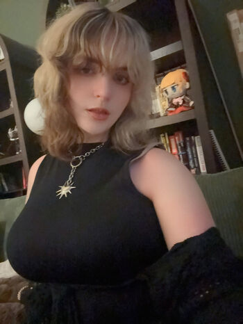 Full leaked Aretteepls nym private onlyfans photo