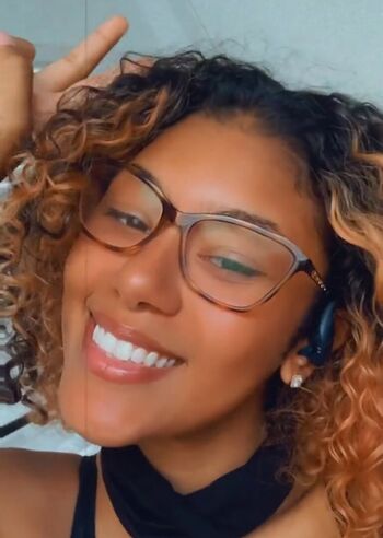 Full leaked Ari v private onlyfans photo