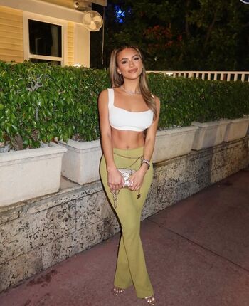 Full leaked Ariana barrett private onlyfans photo