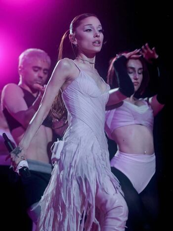 Full leaked Ariana grande private onlyfans photo