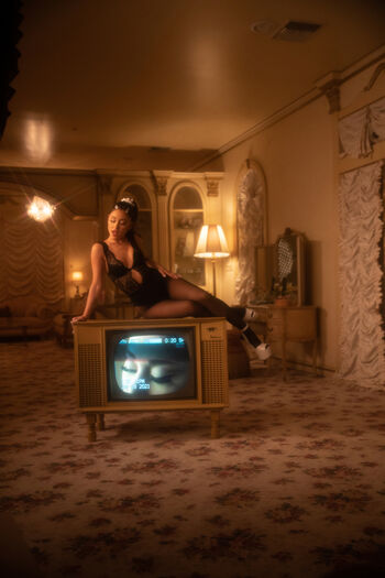 Full leaked Ariana grande page private onlyfans photo