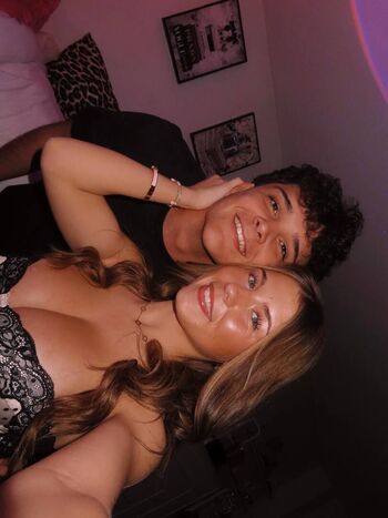 Full leaked Ariana white page private onlyfans photo