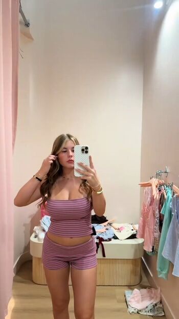 Full leaked Ariana white page private onlyfans photo