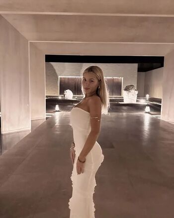 Full leaked Arianaawhite private onlyfans photo