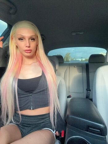 Full leaked Arianathedoll private onlyfans photo